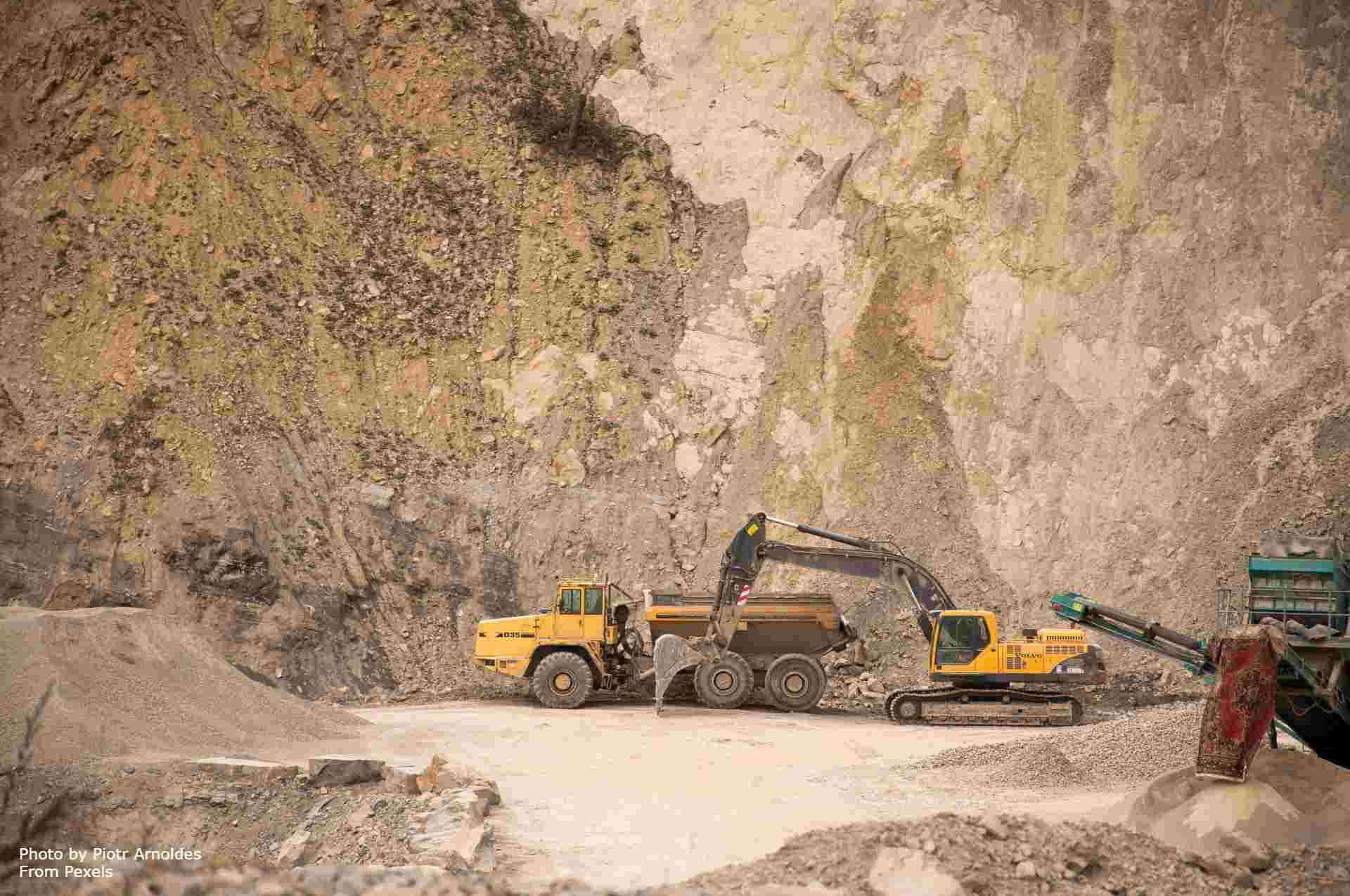Pemerintah Dukung Hilirisasi Industri Mineral Logam, Terbit PMK 38/2024 dengan Tarif Bea Keluar Baru